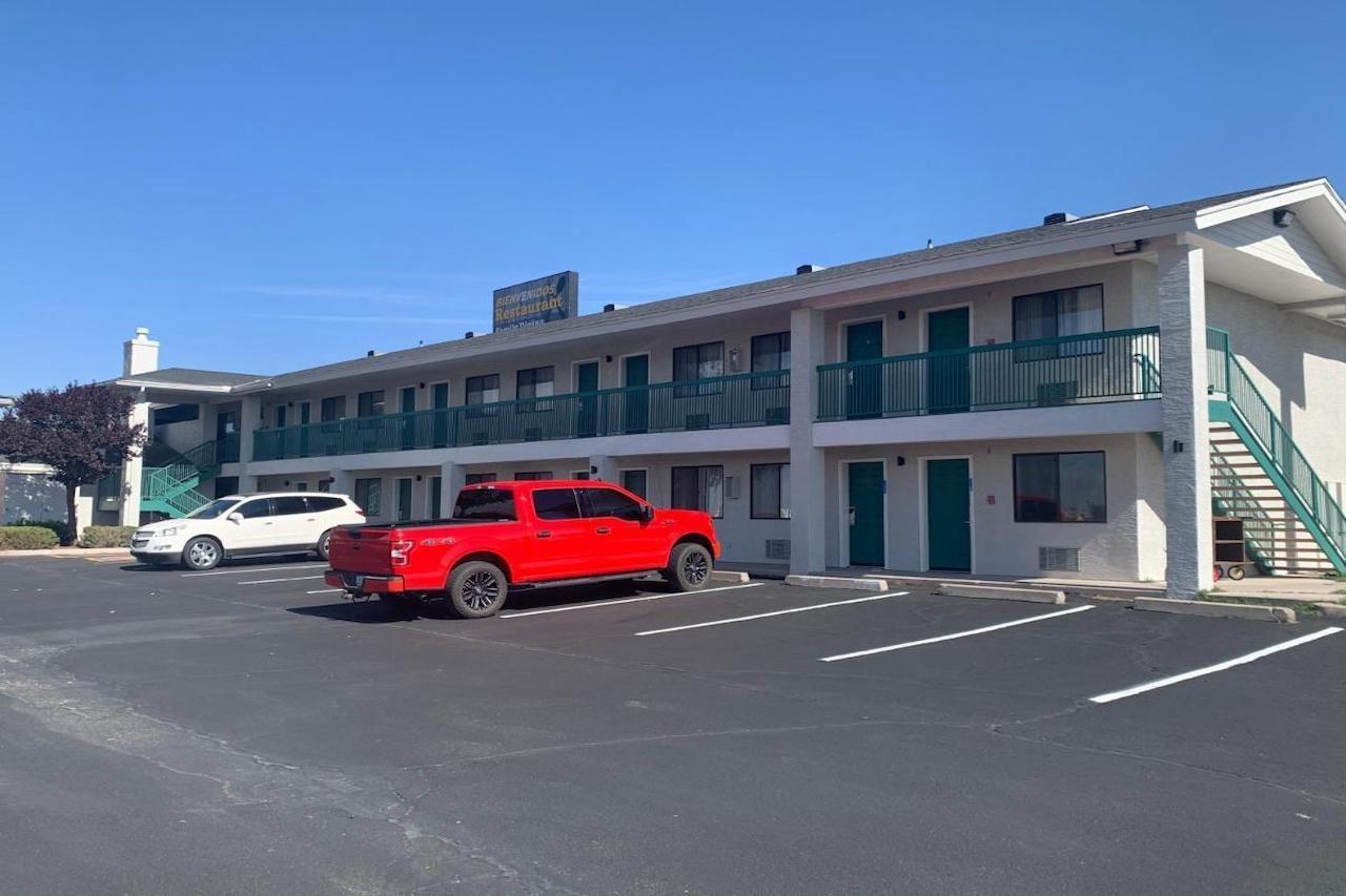 Greentree Inn Of Holbrook, Az Экстерьер фото